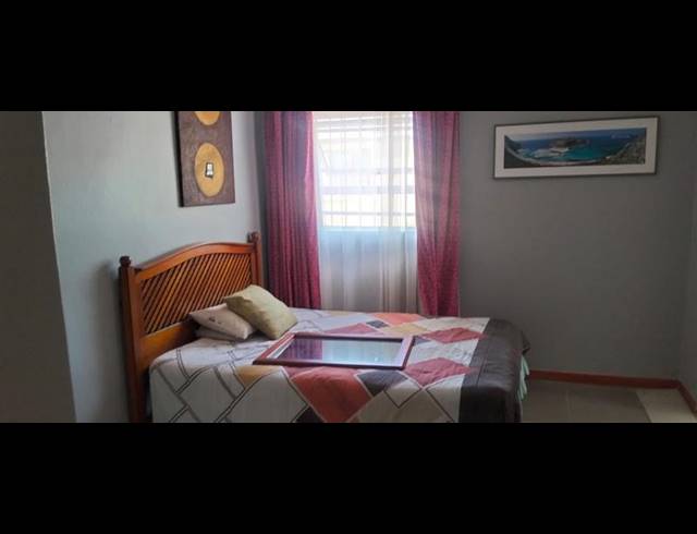 2 BEDROOM PROPERTY TO RENT IN OAKDENE